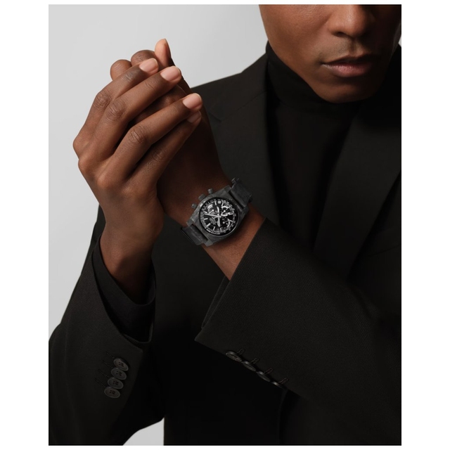 ZEGAREK ZENITH CHRONOMASTER REVIVAL COVER GIRL CARBON LIMITED EDITION