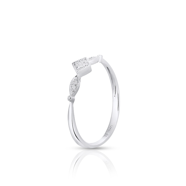 Pierścionek białe złoto z diamentami