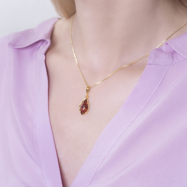 Wisiorek srebrny pozłacany z bursztynem