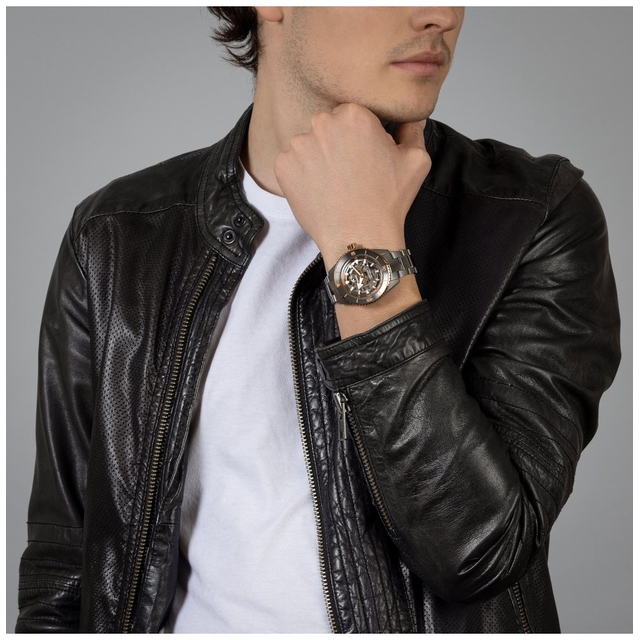 ZEGAREK RADO CAPTAIN COOK HIGH-TECH CERAMIC SKELETON