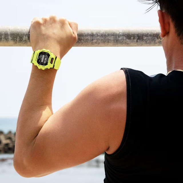 ZEGAREK G-SHOCK G-SQUAD GBD-200 SERIES