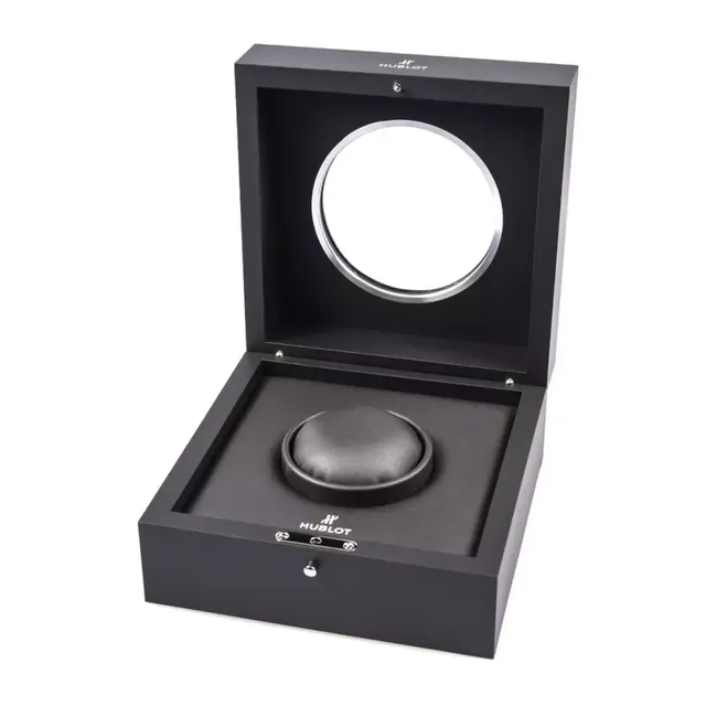 ZEGAREK HUBLOT CLASSIC FUSION RACING GREY CHRONOGRAPH TITANIUM