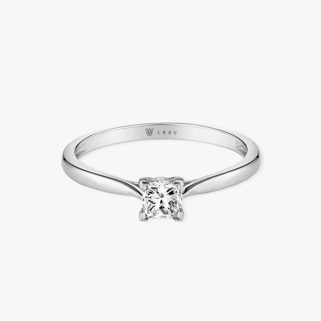 Pierścionek zaręczynowy białe złoto Niezwykły