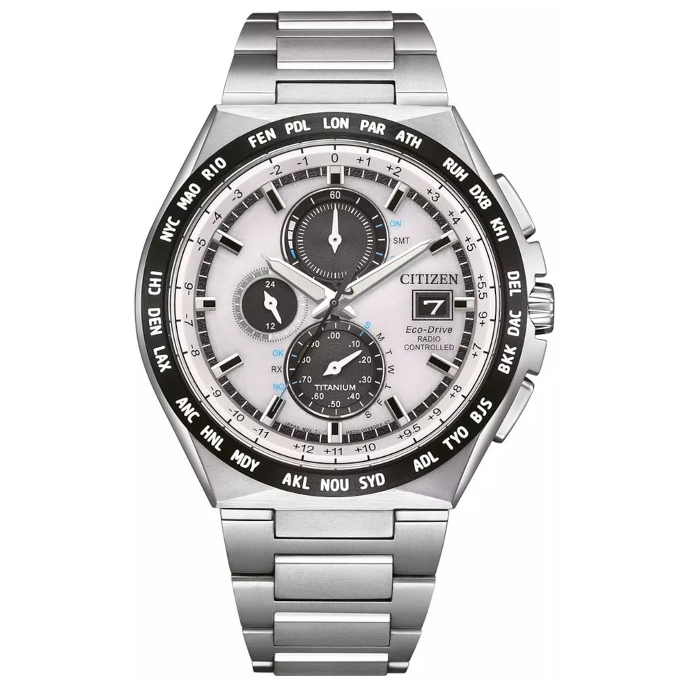 ZEGAREK CITIZEN RADIO CONTROLLED SUPER TITANIUM CHRONOGRAPH