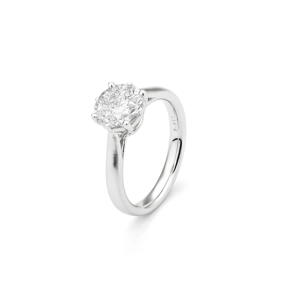 Pierścionek złoty z diamentami