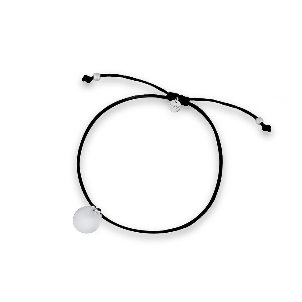 Bransoleta sznurkowa ze srebrną zawieszką