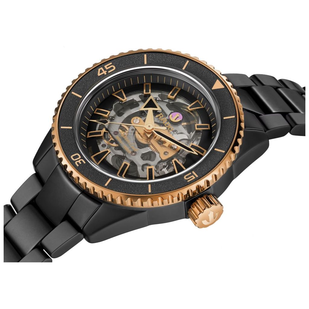 ZEGAREK RADO Captain Cook High-Tech Ceramic Skeleton