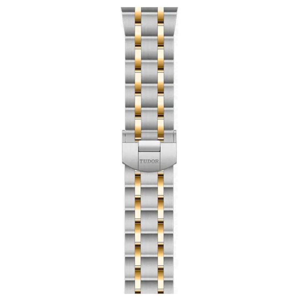 TUDOR ROYAL