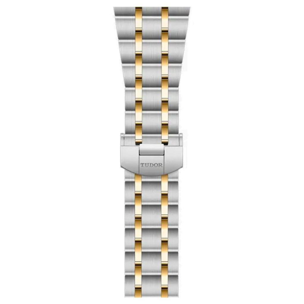 TUDOR ROYAL