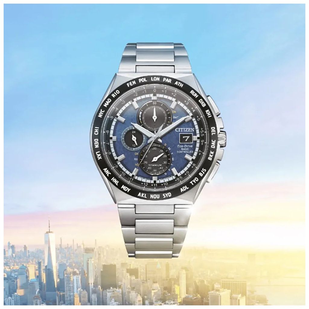 ZEGAREK CITIZEN RADIO CONTROLLED SUPER TITANIUM CHRONOGRAPH