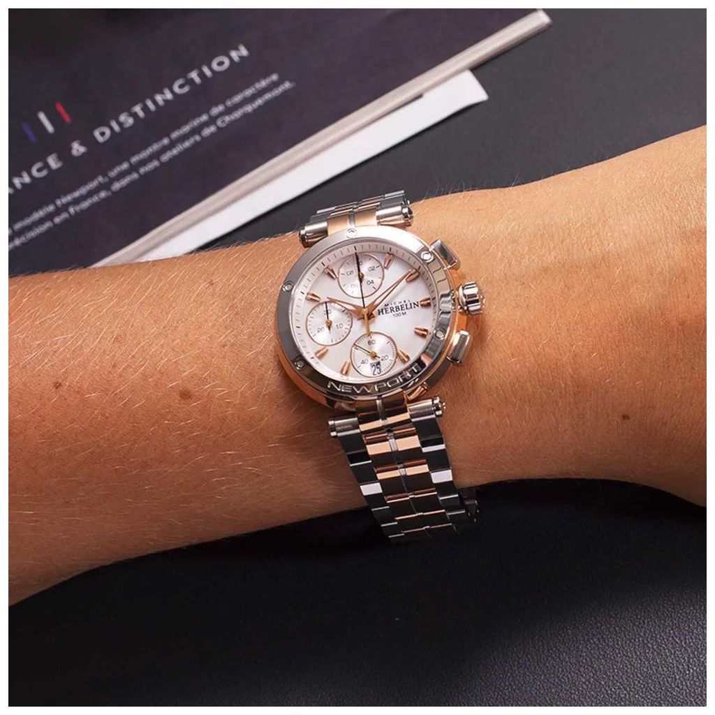 ZEGAREK HERBELIN NEWPORT CHRONOGRAPH