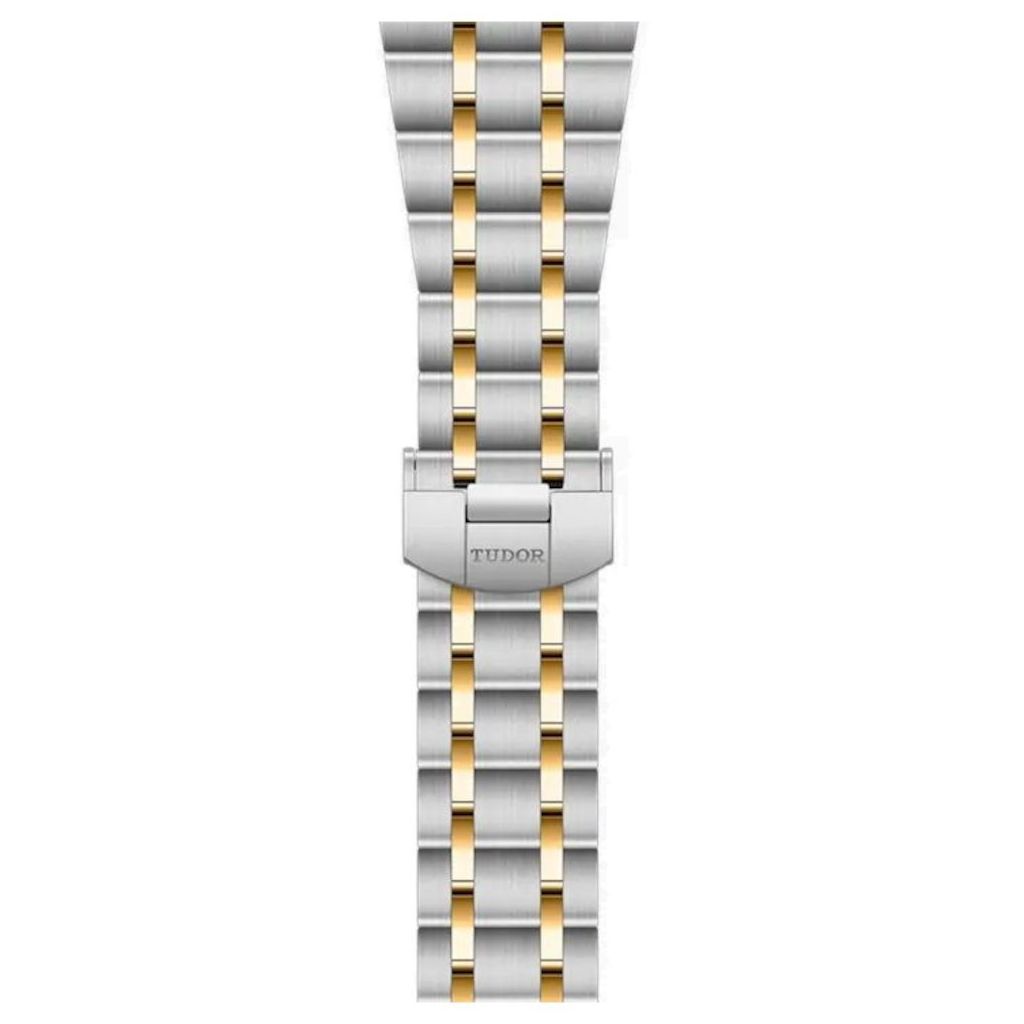 TUDOR ROYAL