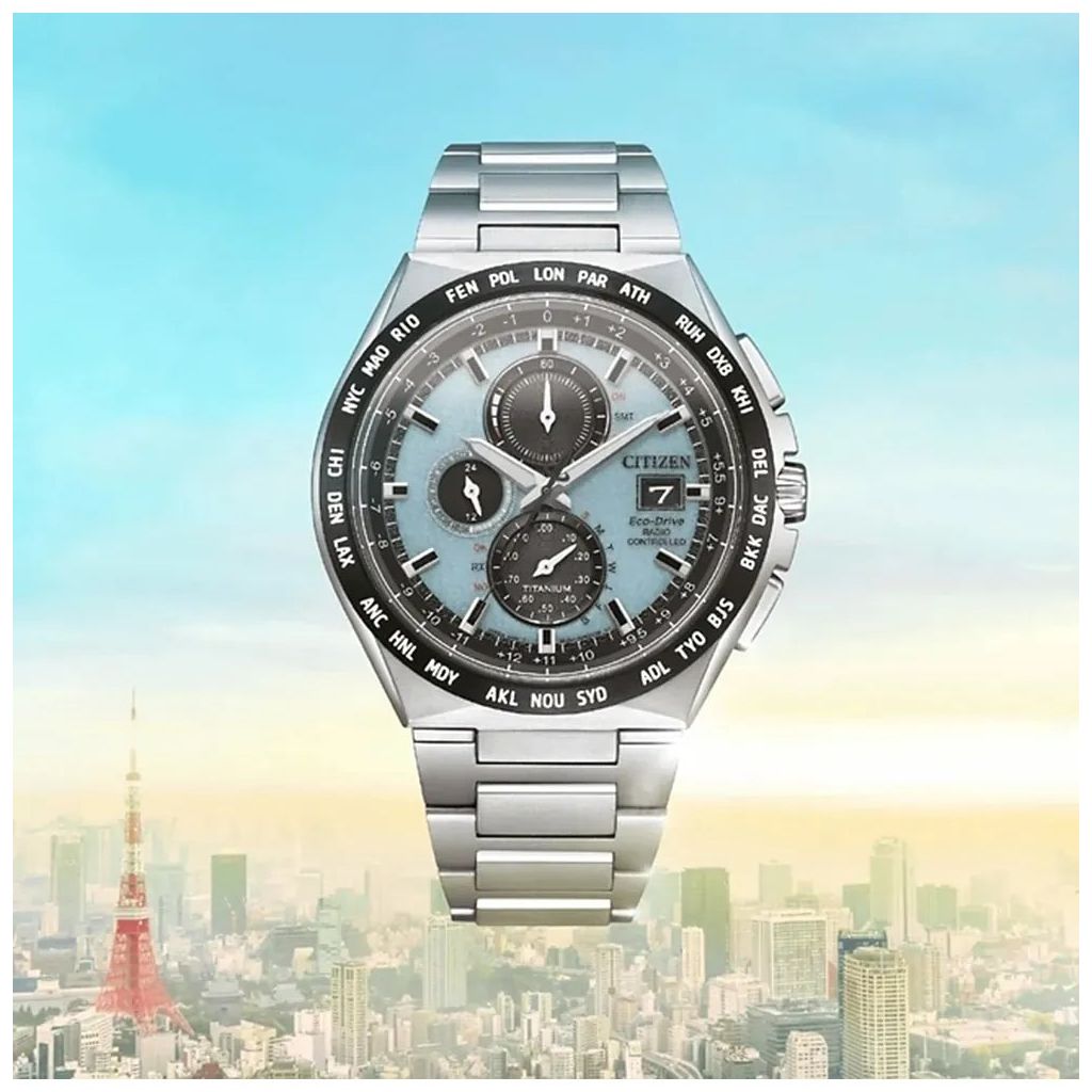 ZEGAREK CITIZEN RADIO CONTROLLED SUPER TITANIUM CHRONOGRAPH