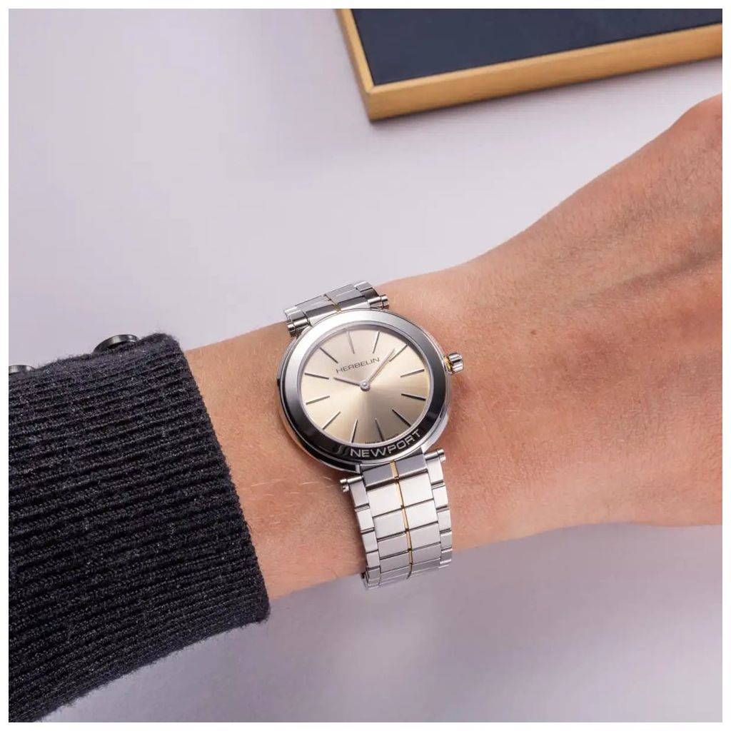 ZEGAREK HERBELIN NEWPORT SLIM